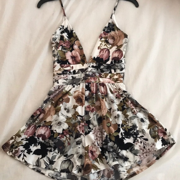 Windsor Dresses & Skirts - floral romper